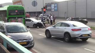 auto botst tegen paal op de mijlweg in dordrecht 16 9 2020