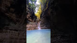 AIR TERJUN WAIMARANG SURGA TERSEMBUNYI DI SUMBA. ANDA WAJIB TAHU INI SEBELUM BERKUNJUNG KE SANA