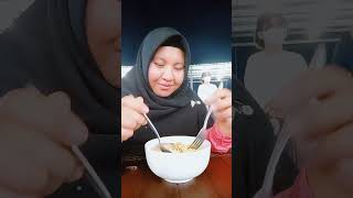 Mukbang bakso dicitysquare palu #shorts #viralshorts #trending #mukbang #mukbangbaksopedas