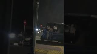 Nongkrong di depan Stasiun Senen pada mlm hari