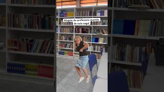 #memes #humor #shorts Professora na aula vaga E vocês como ficam na aula vaga? Me conta! Se inscreva