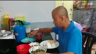 MAKAN MALAM SEORANG DI RUMAH // LAUK KAMPONG// PUCUK UBI ULAM SAMBAL BELACAN DAN KASAM BABI HUTAN//