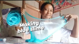 Making blue slime /Andrea Longno