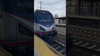 Amtrak Northeast Regional arriving at Metropark station