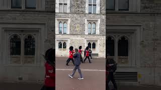 Windsor castle changing of the guard #travel