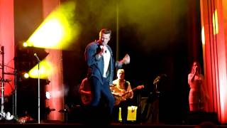 Sam (The Baseballs) - Walk A Mile In My Shoes