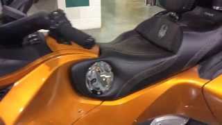 Ultimate Seats - Spyder RT with Ultimate Ebony Croc Inlays