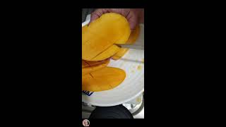 Slincjng mango🥭🥭🥭 #asmr #satisfying #fruit #foryou #highlights