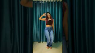 Naina Milayke | Dhvani Bhanushali #dance #bollywooddance #dhvanibhanushali #nainamilayke #shorts