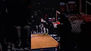 Luka Dončič halfcourt shot at the buzzer👀🥶⚠️ #lukadoncic #halfcourtshot  #buzzer