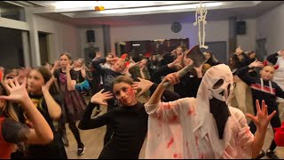 Halloween kids dance