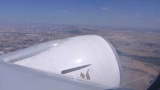 Despegando de Madrid con Emirates B 777 300 -  Taking off from Madrid with Emirates