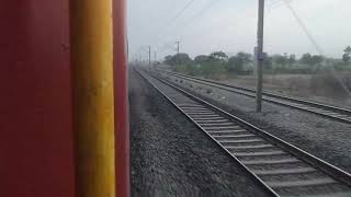 12855 itwari intercity crossing with Howrah bound Mail flat at 110kmph with amazing honking.#wap7