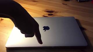 2016 MacBook Pro - Opening/Closing