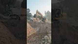 CAT 320C Excavator Digging Ground Part 1