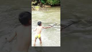 Mancing Ikan Dengan Kerupuk #shorts