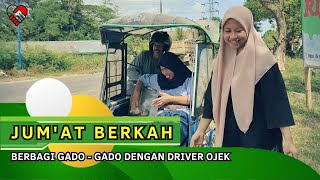 BAGI GADO GADO DENGAN DRIVER OJEK PADA KEGIATAN JUMAT BERKAH 2 JUNI 2023 DI BONTOA PANGKEP