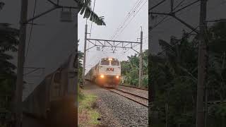 SANG RAJA UTARA MELINTAS #kai #keretaapi #keretaapiindonesia #sepur #argobromoanggrek #railroad