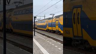 #treinleven Virm met 2 STROOMAFNEMERS RIJD WEG VAN VLISSINGEN #drumandbass #gaargekookt