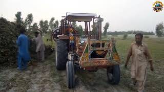 NEW HOLLAND, FIAT 640 Warking on wheat Tharsher