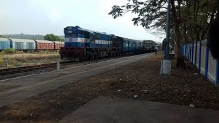 12133/Mumbai CSMT - Mangaluru Jn. SF Express overtakes pernem karwar DEMU !!!!