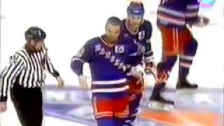 February 09 1992 Bob Probert Red Wings Vs Tie Domi Rangers (Screensport feed, German commentary)