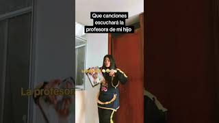 La profesora chichera?