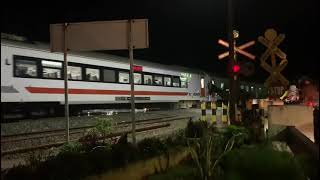 KA Kuala Stabas di Stasiun Labuan Ratu, Lampung