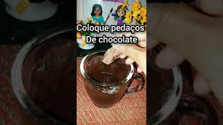 Bolo de caneca de chocolate no microondas!Com pedaços de chocolate, SEM OVO!#SHORT|Receitas da Sogra