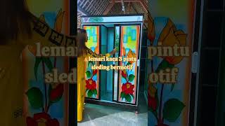 Lemari kaca 3 pintu sleding bermotif...cara pesan wa Admin;0859180393049