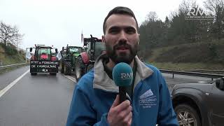 Les Jeunes Agriculteurs et la FDSEA bloquent la RN165 au niveau de Quimper (sortie 53 Rouillen)