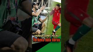 Pecah ✓ kamera ini terkena bola //kasian #football #shorts