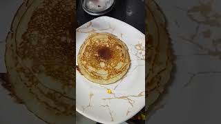 Cooking and having breakfast yummy 😋😋 pan cakes 🥞🥞#ytshorts #breakfast #pancake #food #morning