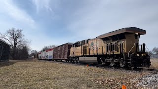 Union Pacific Trains LTB86 & MCBIT: Sharing the Spine Line