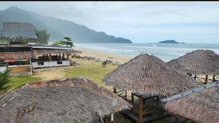 pantai di kaki gunung geureute Aceh jaya