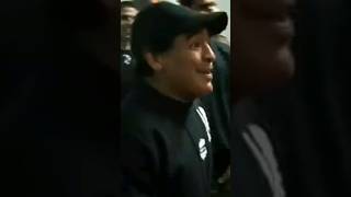 Maradona tomando mates en Riestra