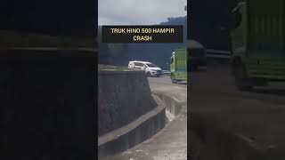 Extreme Truk Hino 500 Hampir Crash Ketika Melewati Tanjakan Belokan Berkelok Ekstrim #shorts