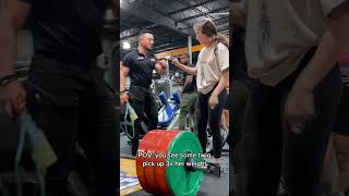 This Female Powerlifter Leaves Everyone In Shock At The Gym