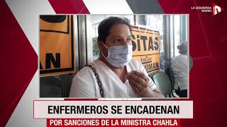 Enfermeros del Centro de Salud se encadenaron ante las sanciones de la ministra Chahla