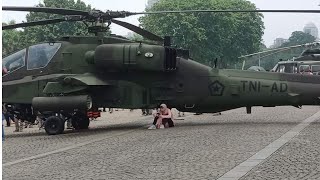 Detik detik 3 pesawat Apache TNI AD take of