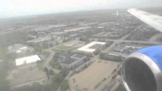 Sun Country Airlines Landing in Minneapolis (B737-700)