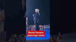 Bunda fauzana pakai baju hitam