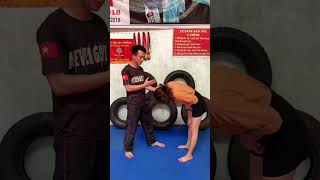 Tự Vệ Nữ Bị Trêu Ghẹo #shorts #kungfu #vothuat