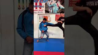 Cách Khống Chế Bị Đẩy Từ Phía Sau #kungfu #vothuat #tuve #shorts