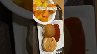 What I eat in office snacks / office free meal #officefood #officelifestyle #shortsvideo #shorts