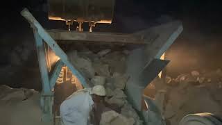 Night Duty & Big Rock Jaw Crusher Machine & A Giant In Action #hardwork #machine #jawcrusher