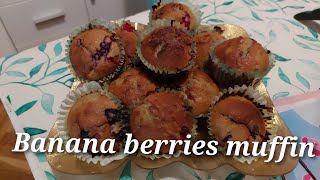 easiest banana +berries muffin |easy to make and kids loves it|super for snacks #foodvlog