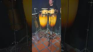 Cover Ronald Borjas Y Motiff - Me Descontrola Bateria y percusion