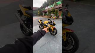 Moge Yamaha R6 ( Valentino Rossi ) Di Sekolah SD Negeri Jakarta??