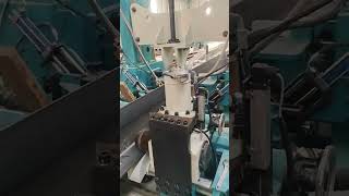 A machine that completes H beam assembly, welding, and correction in one go